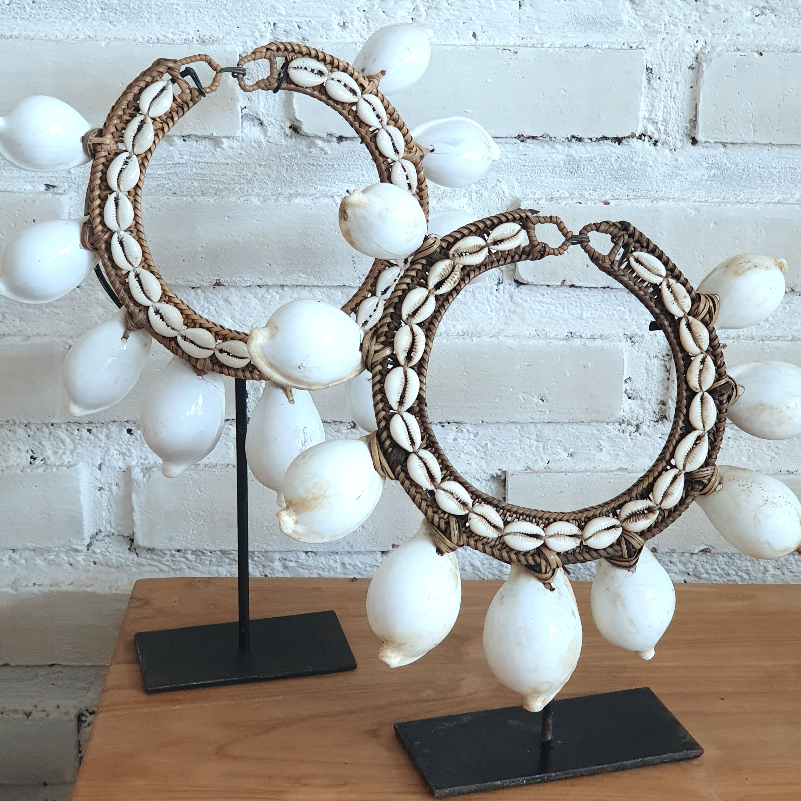 Small Shell Stand Shell With Stand – Canggu & Co