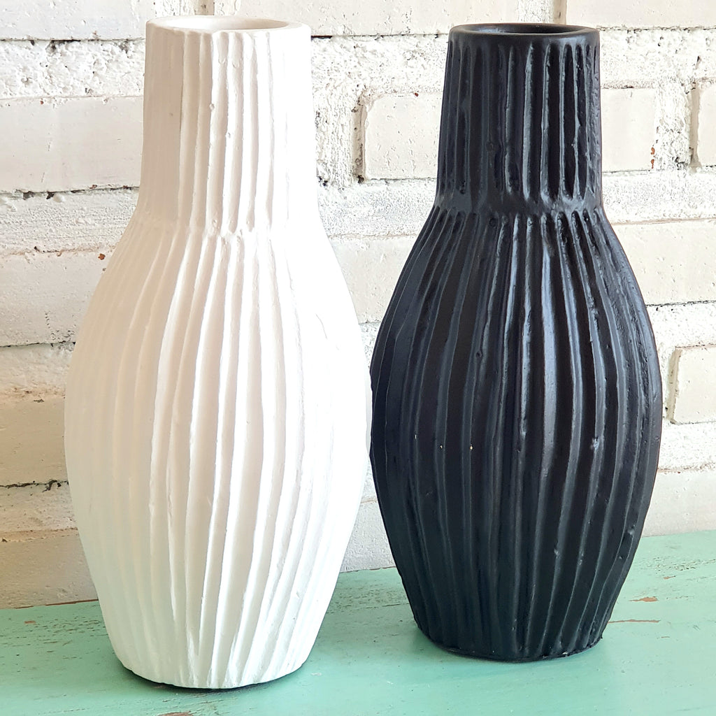 Pottery Vas With Line Pattern – Canggu & Co