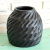 Oval Cavity Pottery Vas