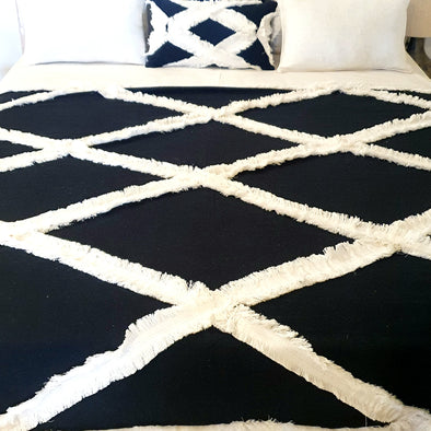 Cotton Throw With Diamond Motif