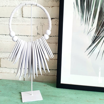 Small White Shell & Wood Necklace Style Decor With Stand