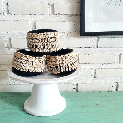 Macrame Knitted Pouch With Beads & Shells (W)