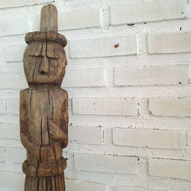 Couple Wooden Statue