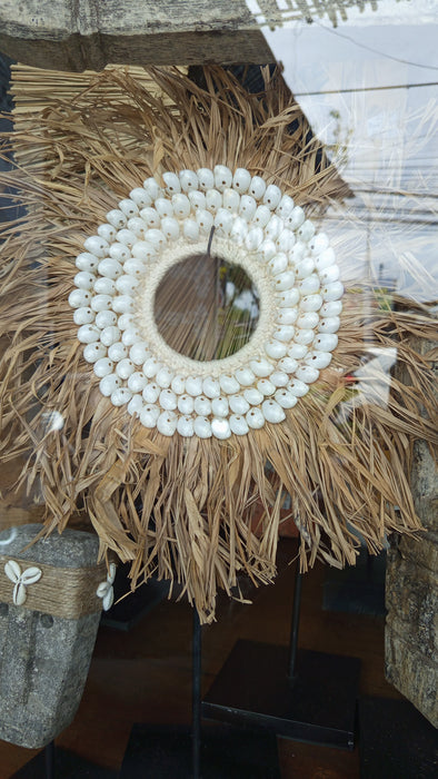 Round Straw Grass & Shell Decor with Stand