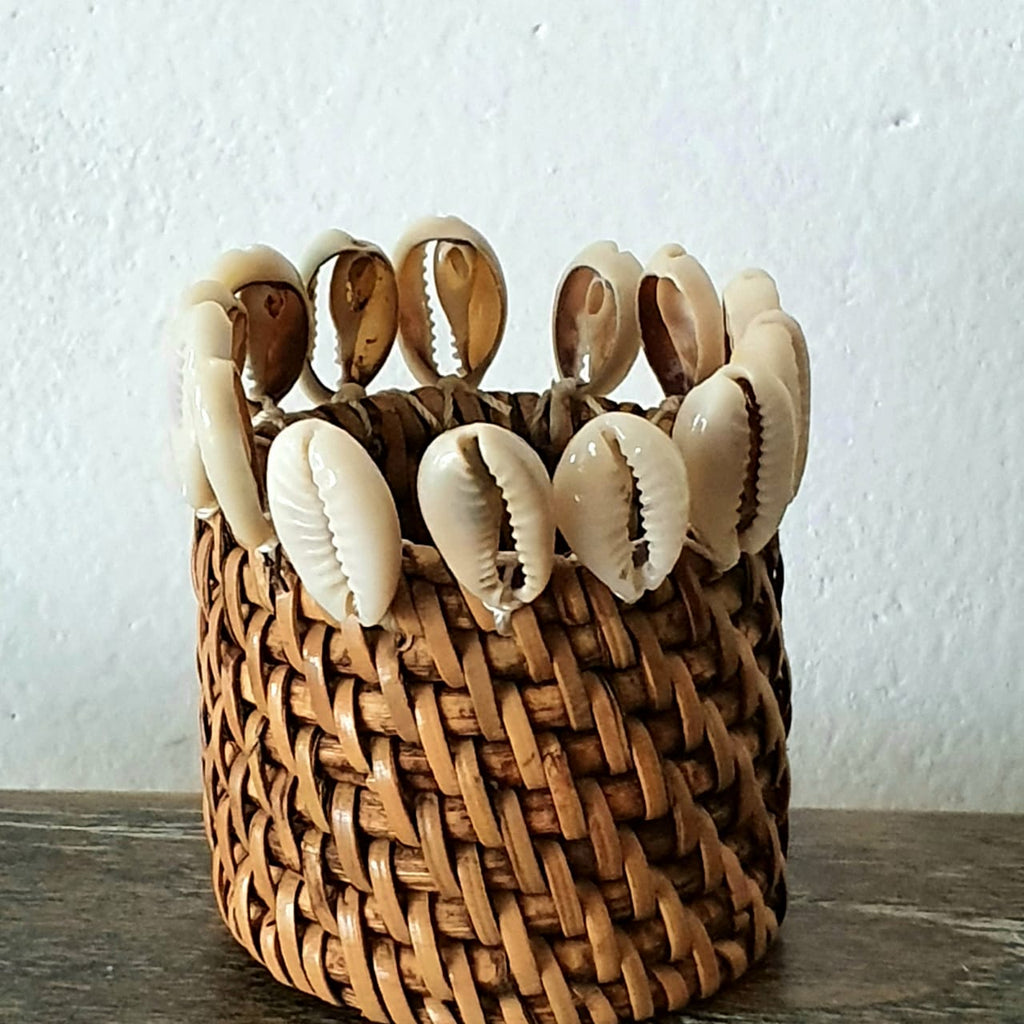 Rattan Napkin Rings With Cowrie Shells – Canggu & Co