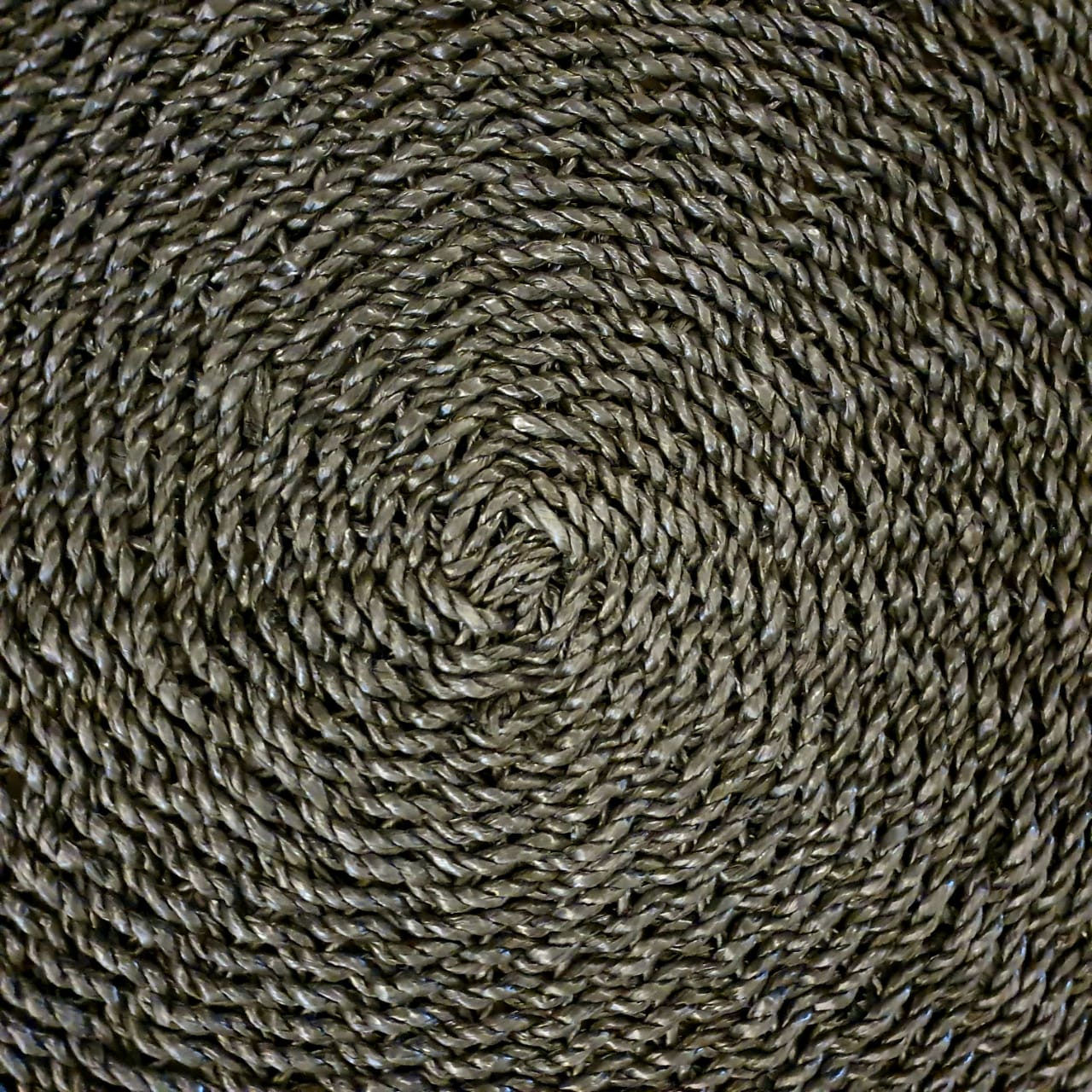 Round Black Raffia & Natural Straw Grass Floor Mats – Canggu & Co