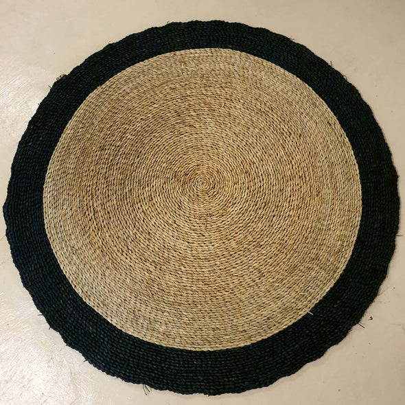Round Straw Grass And Black Raffia Floor Mat