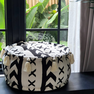 Round Small Black & White Simple Motif Pouff With Tassels