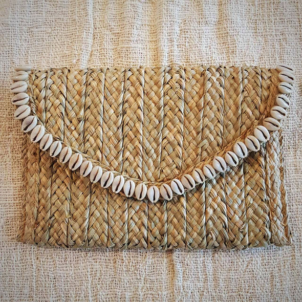 Natural Woven Straw Grass Fold Clutch With Shells - Canggu & Co