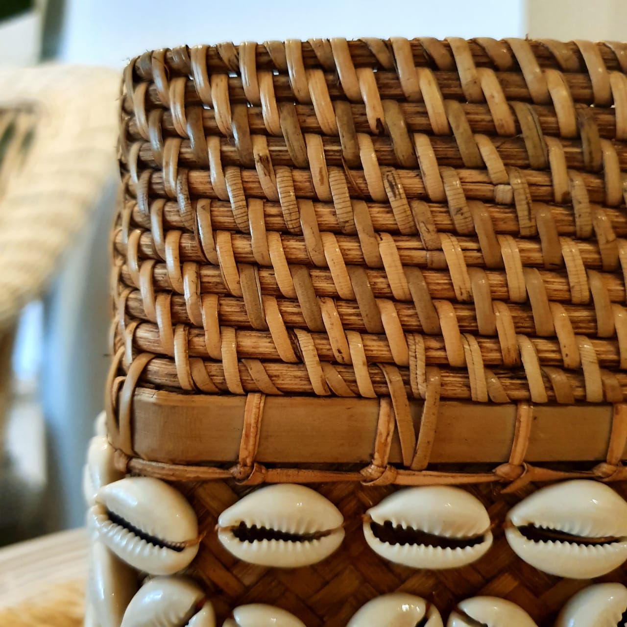 Small Rattan Box With Shell Motif – Canggu & Co
