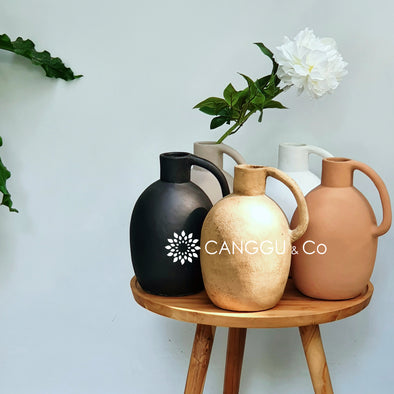 Multi Color Vas With Handle